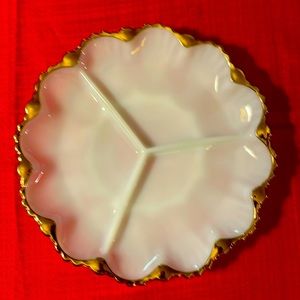 ANCHOR Hocking Serving Milk Glass Plate pickle relish. Excellent condition.
